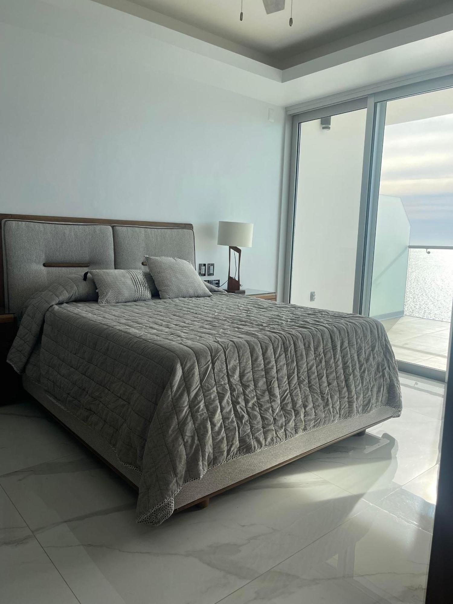 Sunset View 1702 Deluxe Department