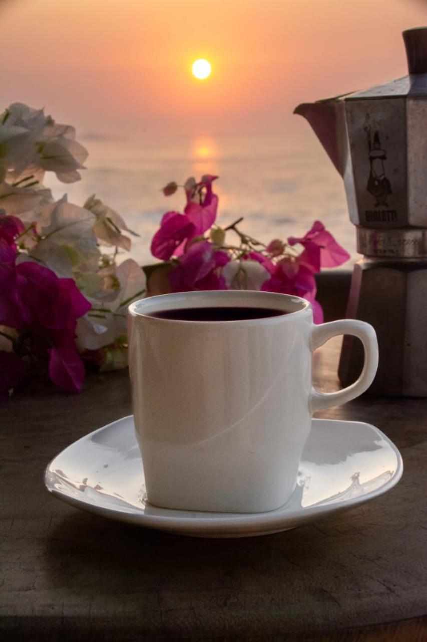 Luz De Mar ' Right On The Bed & Breakfast