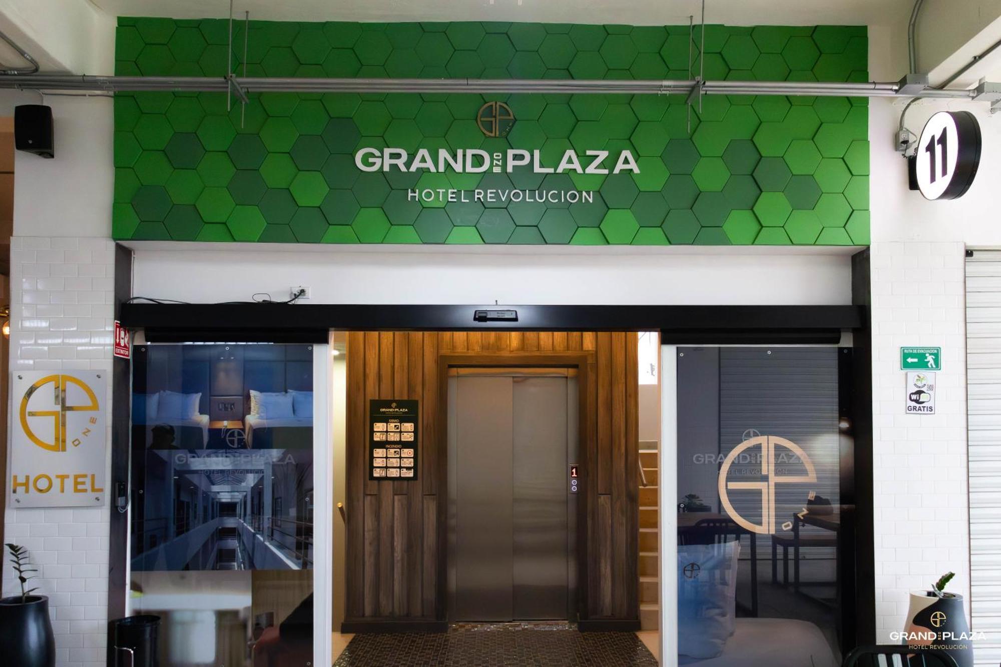Grand One Plaza *
