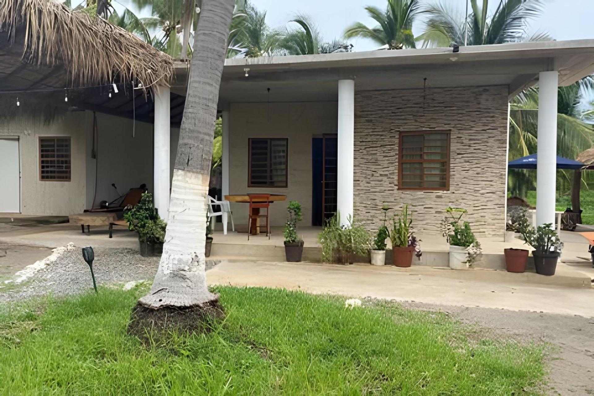 Resort Casa Palmas Playa La Saladita *