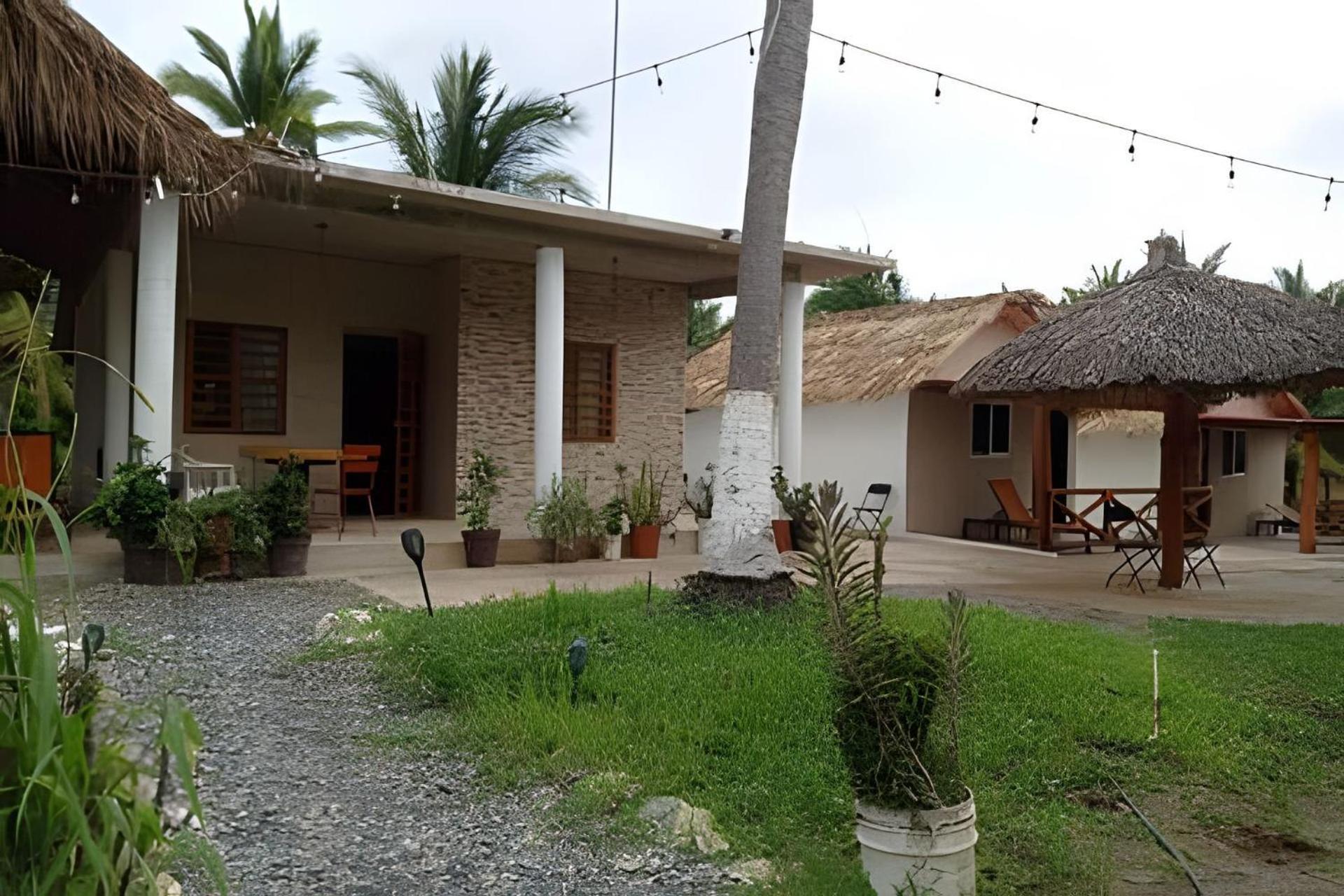 Casa Palmas Playa La Saladita