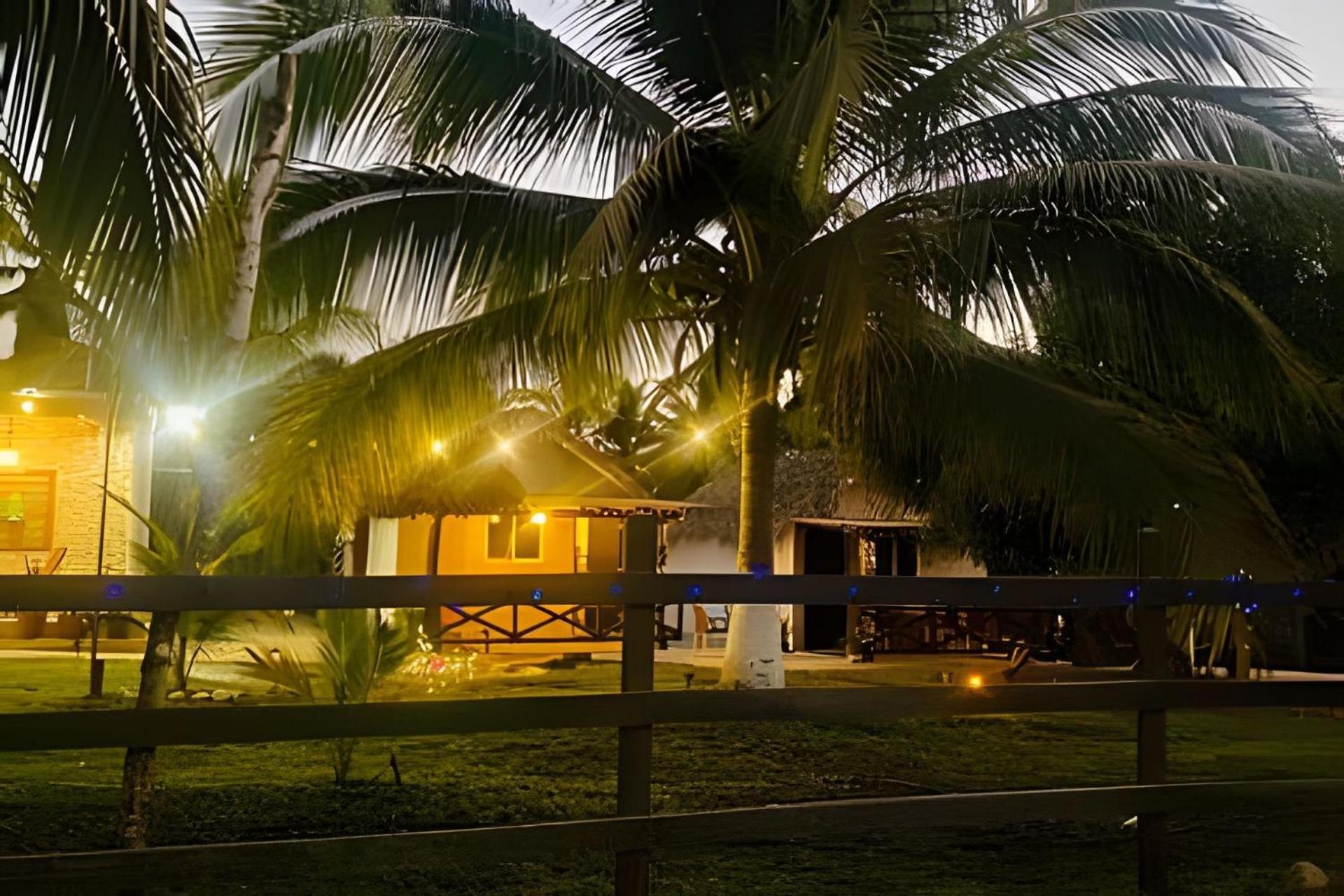 Casa Palmas Playa La Saladita