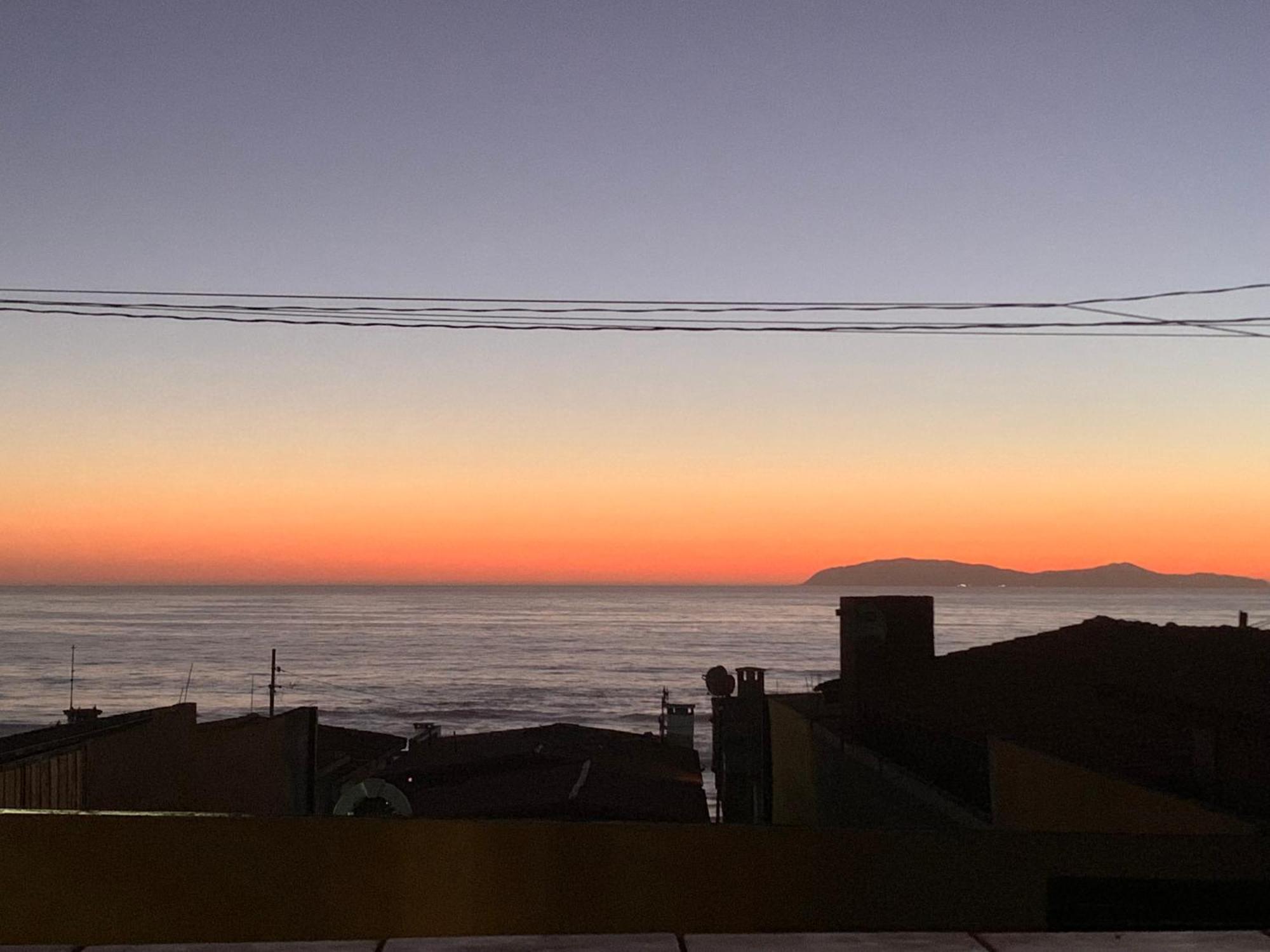 House Sleeps 14 & Steps To Sandy Mins To Downtown * Rosarito