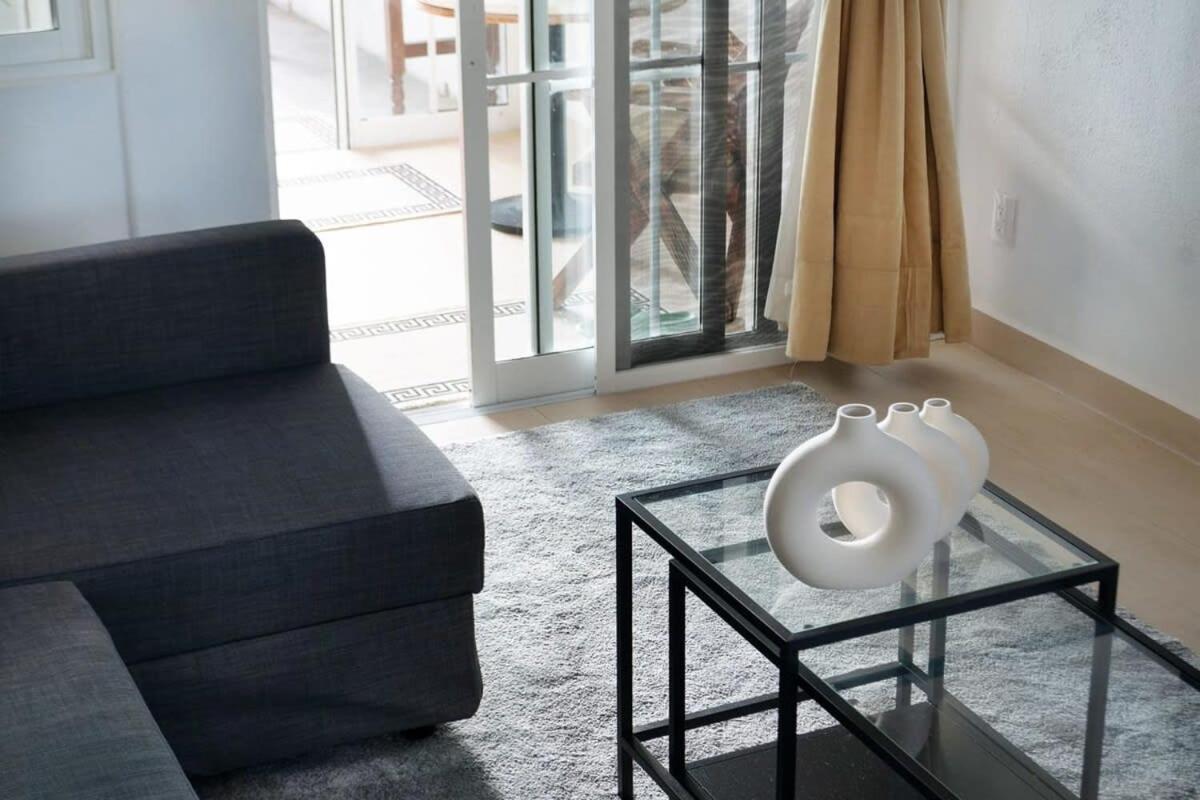 Apartment 2 Bedroom Penthouse Paradise Near The