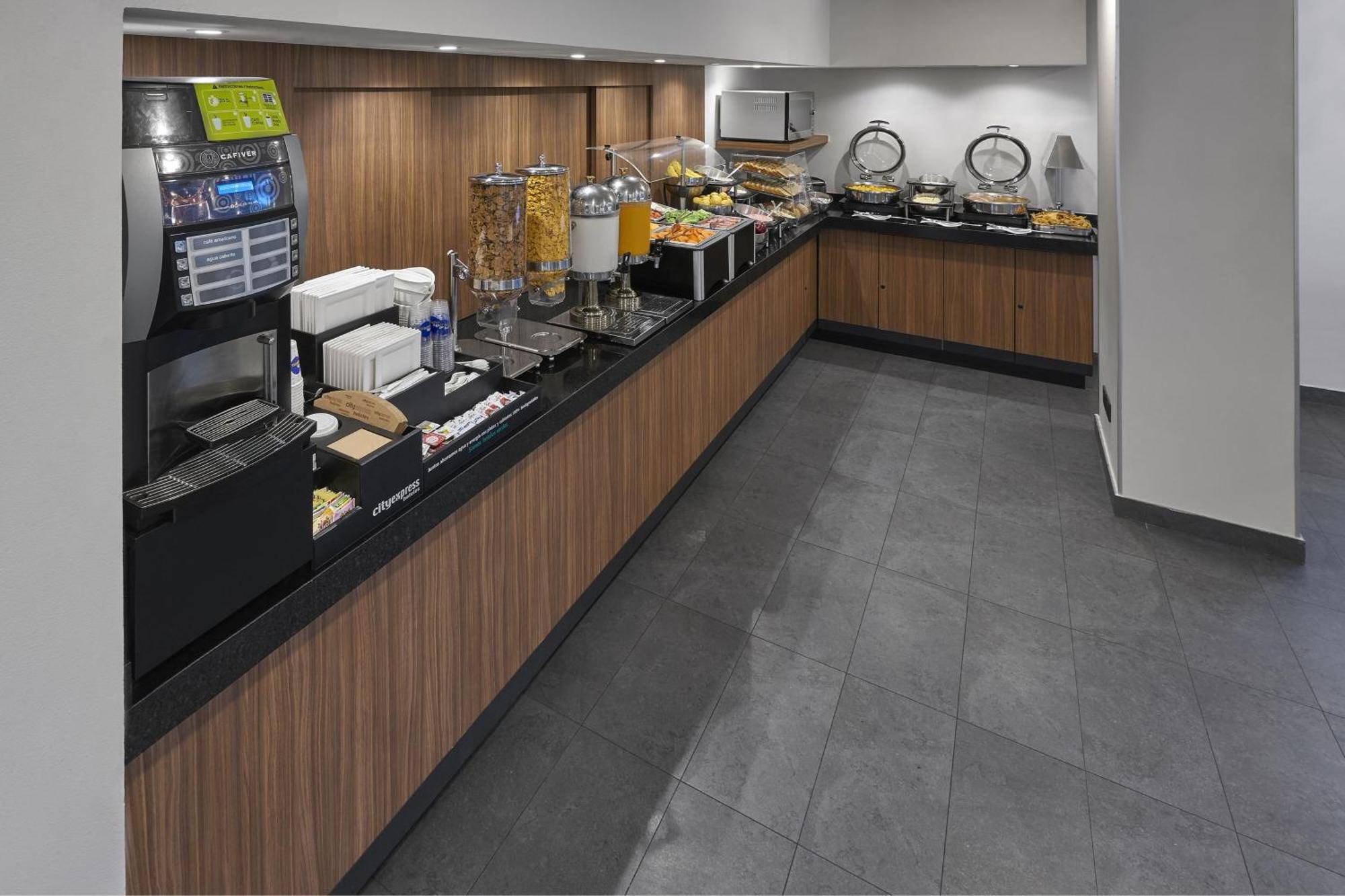 Hotel Express By Marriott Monterrey Lindavista