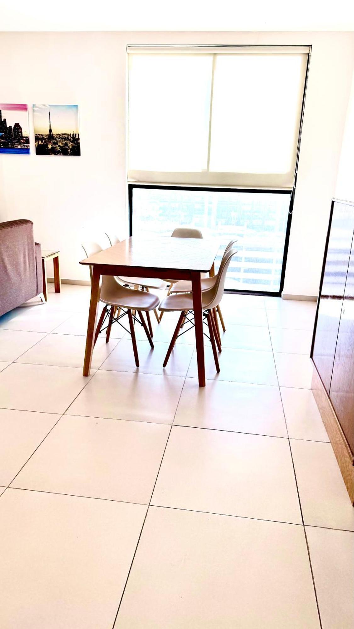 Midtown 1103 *