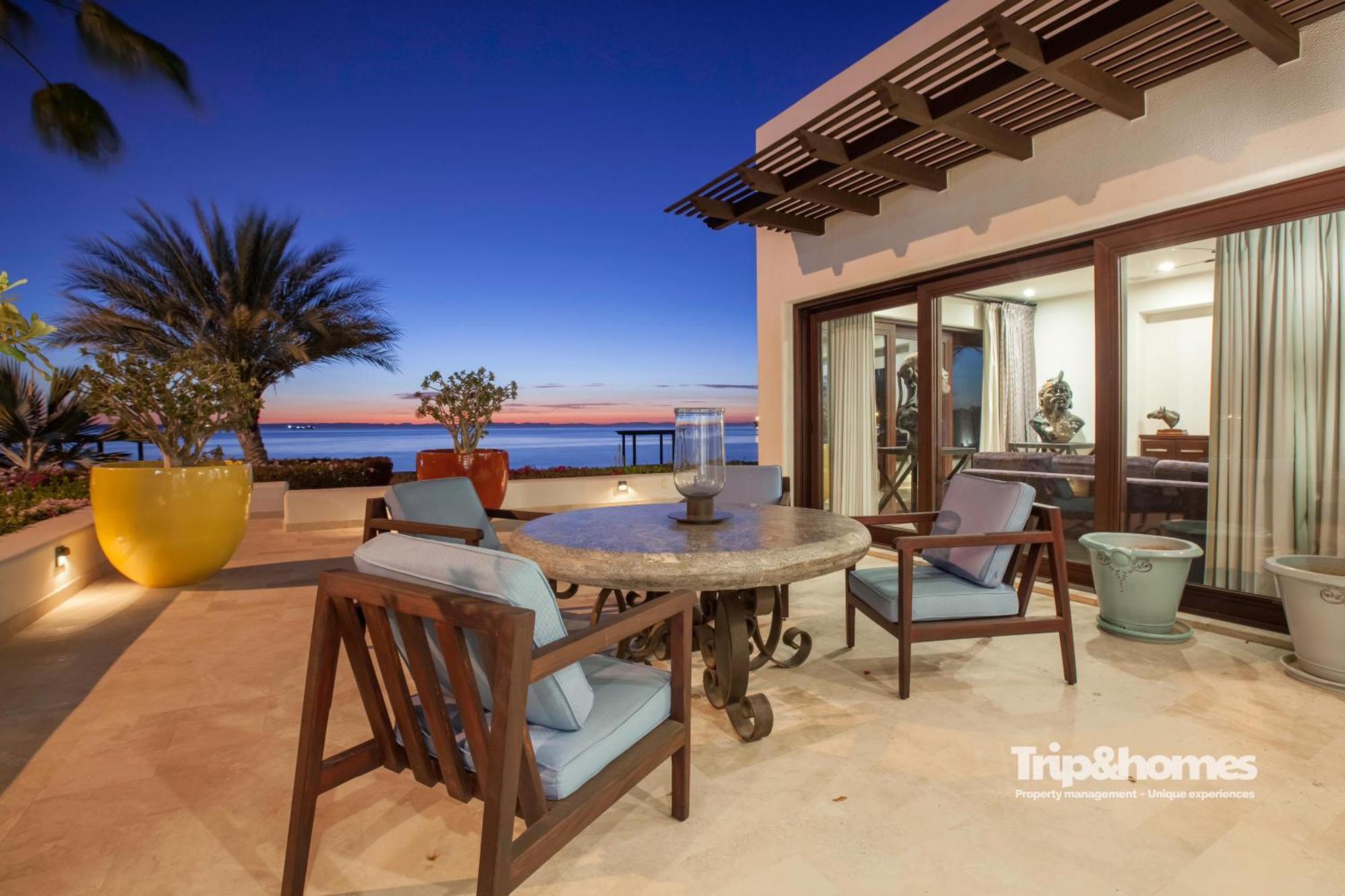 Playa De 3 Bedroom Access To Club La Paz