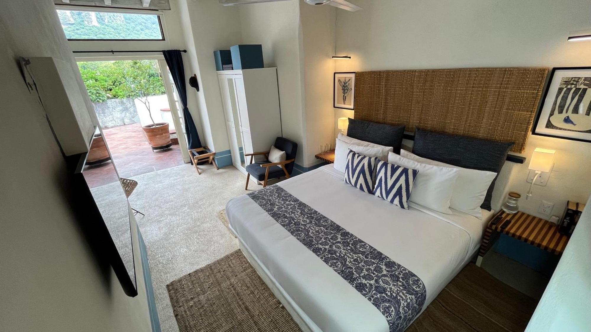 El Ciruelo, Hotel