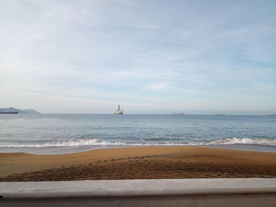 Departamento Frente A La Playa, Salagua