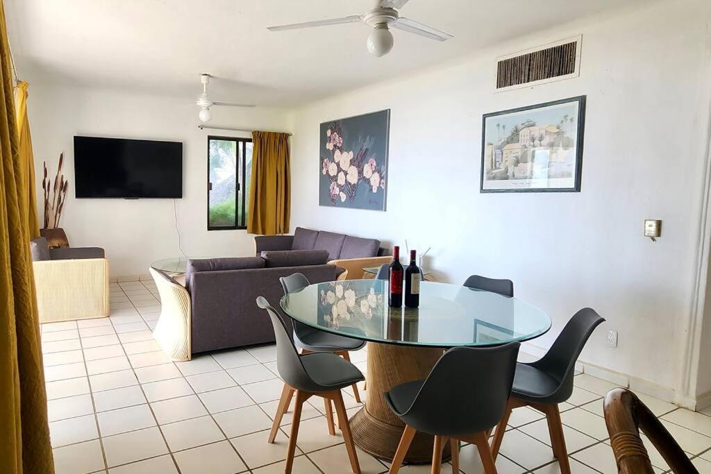 Apartment Departamento Frente A La Playa, Salagua