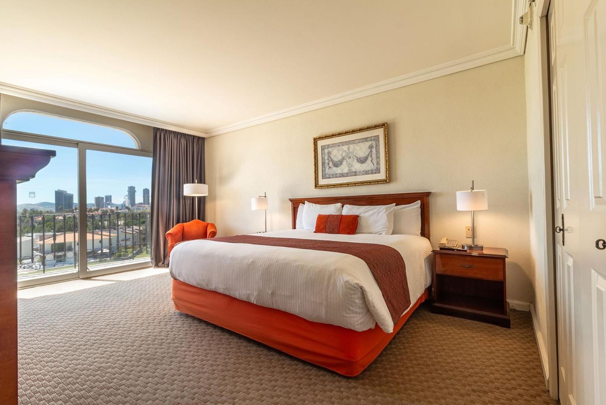 Camino Real Angelopolis 5*