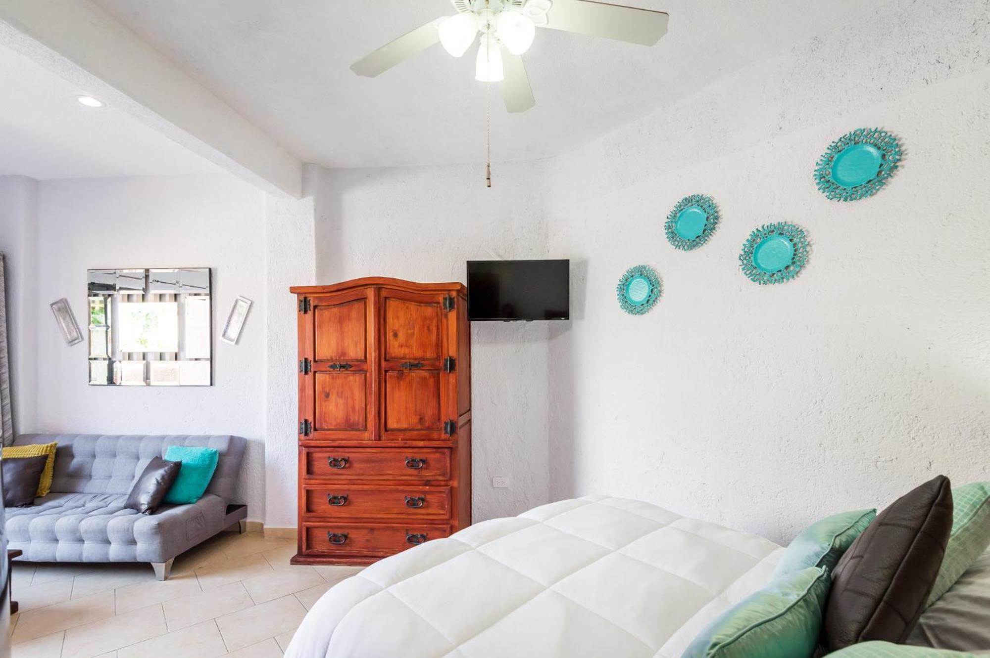 Marina Cabo Plaza Town & Apartment *