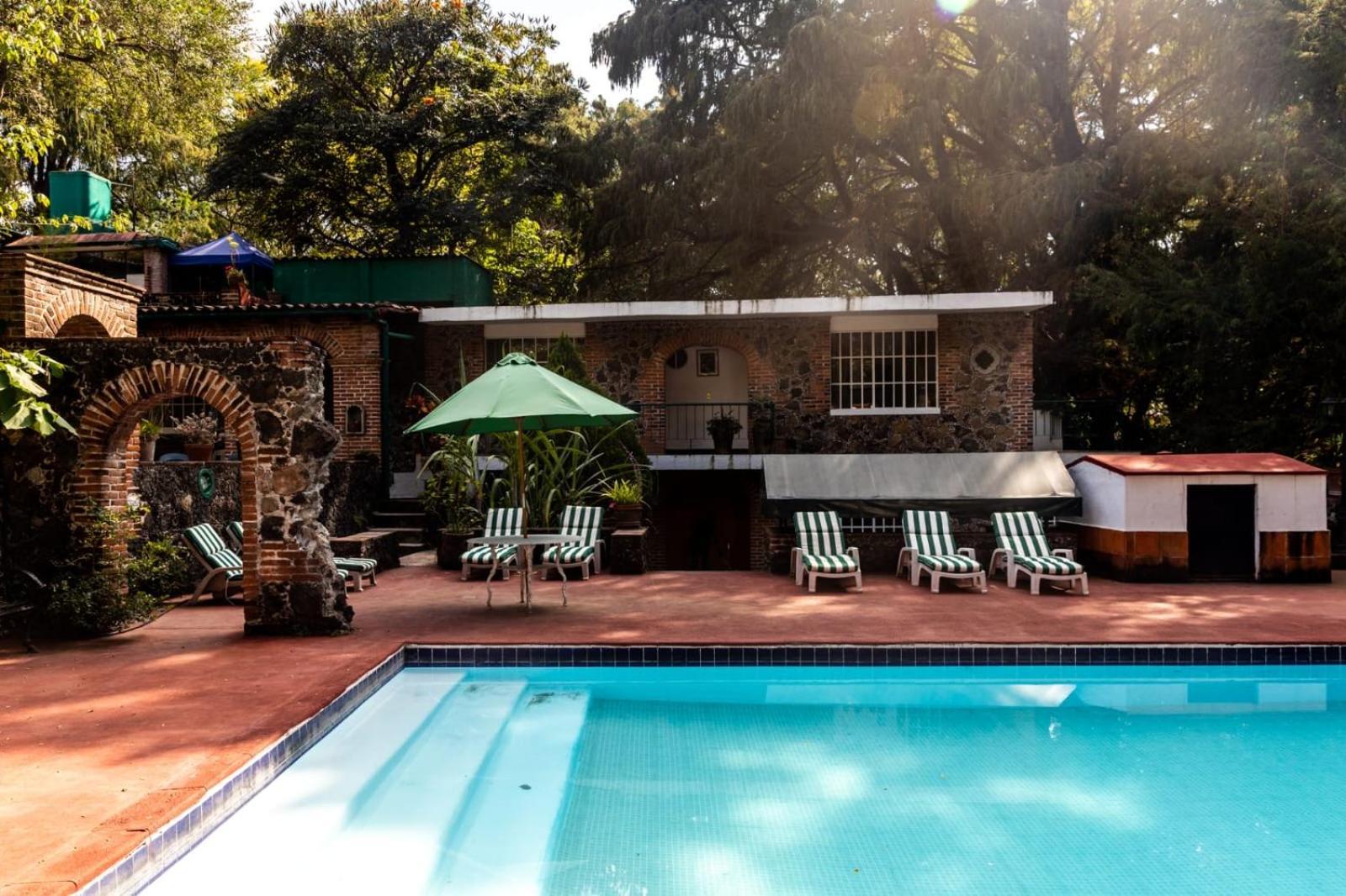 La Del Valle (adults Only)