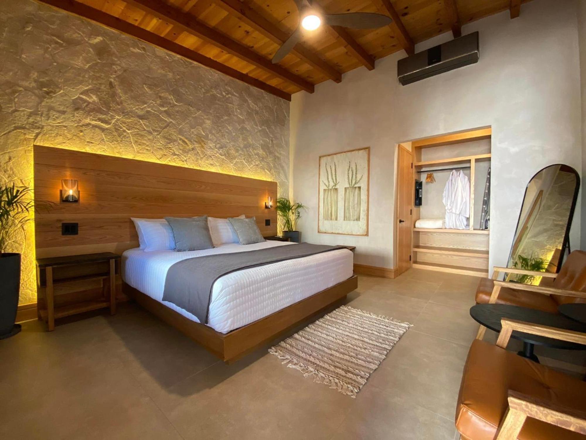Hotel Mya