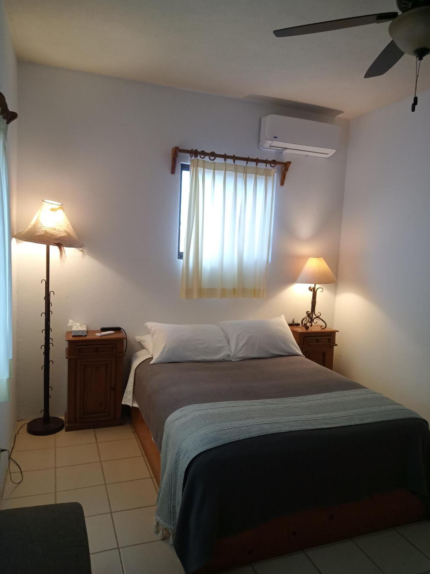 Hacienda De Palmas Bed & Breakfast *