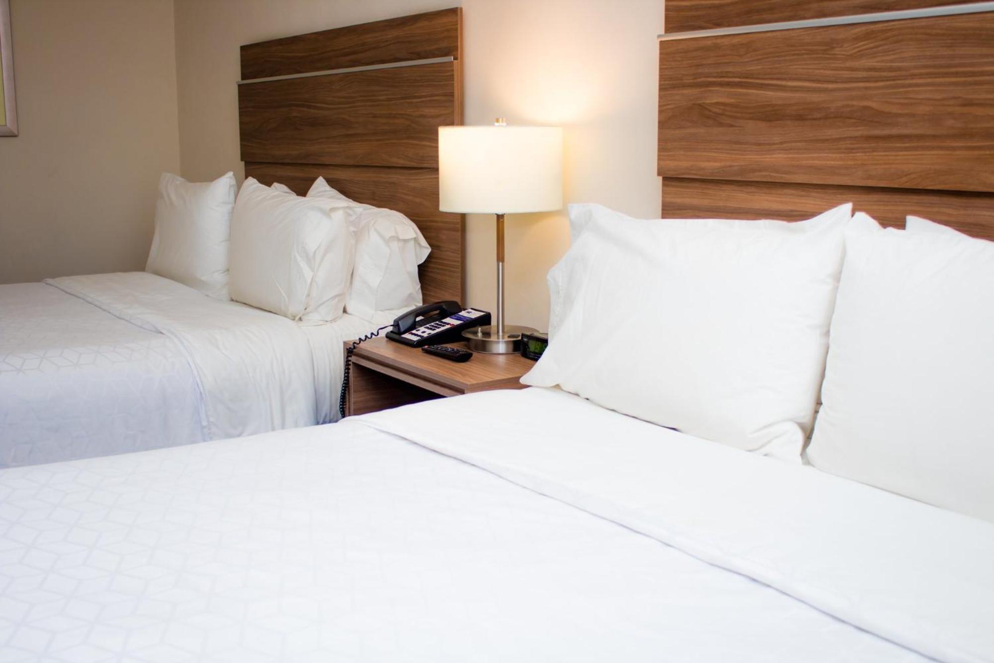 Express By Ihg Hotel 3*