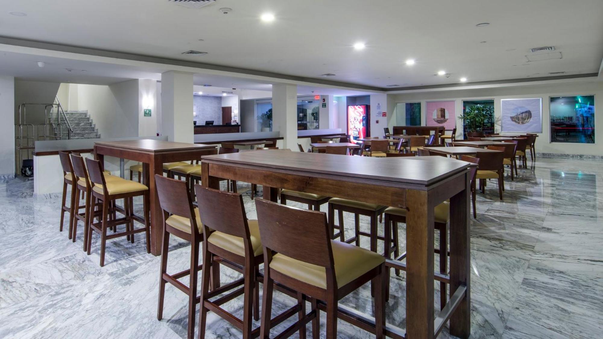 Express By Ihg Hotel