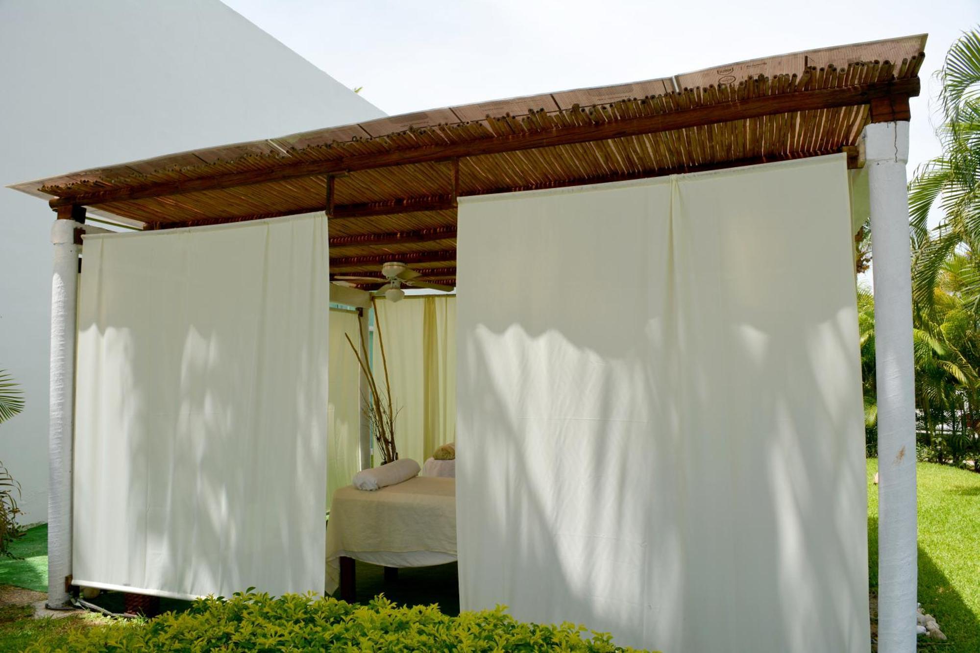 Apartment Mayan Lakes Acapulco