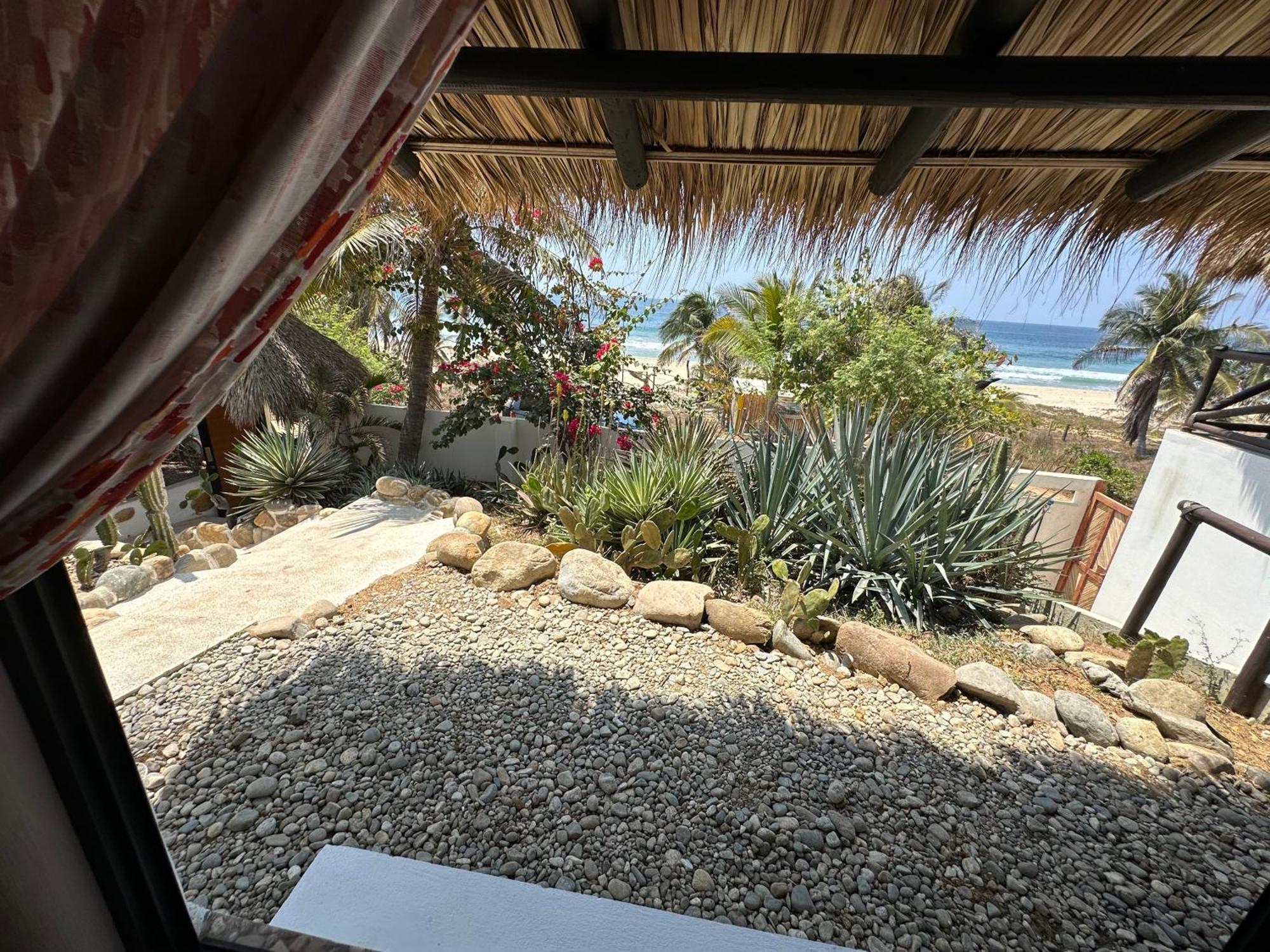 Beachfront Paradise Boutique 4*