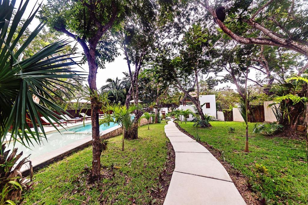 Hotel Mi Kasa Tu Kasa By Nah 4*