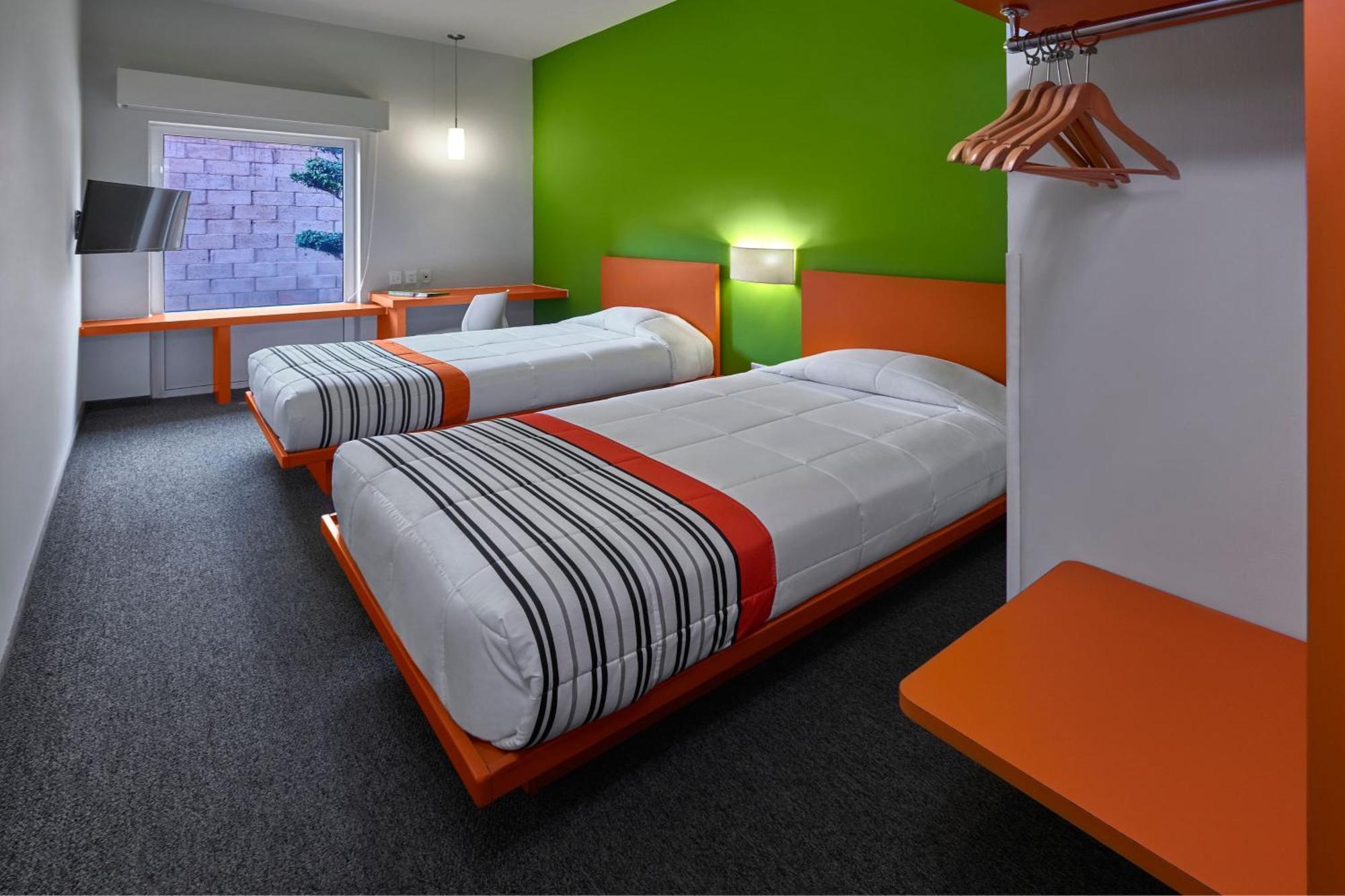 Express Junior By Marriott Aeropuerto Hotel 3*