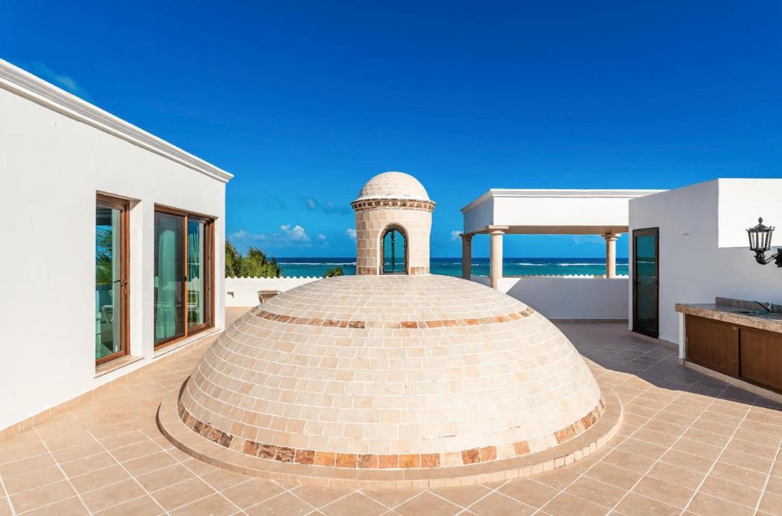 Villa Beachfront Hacienda Soliman Bay By Tripintravel