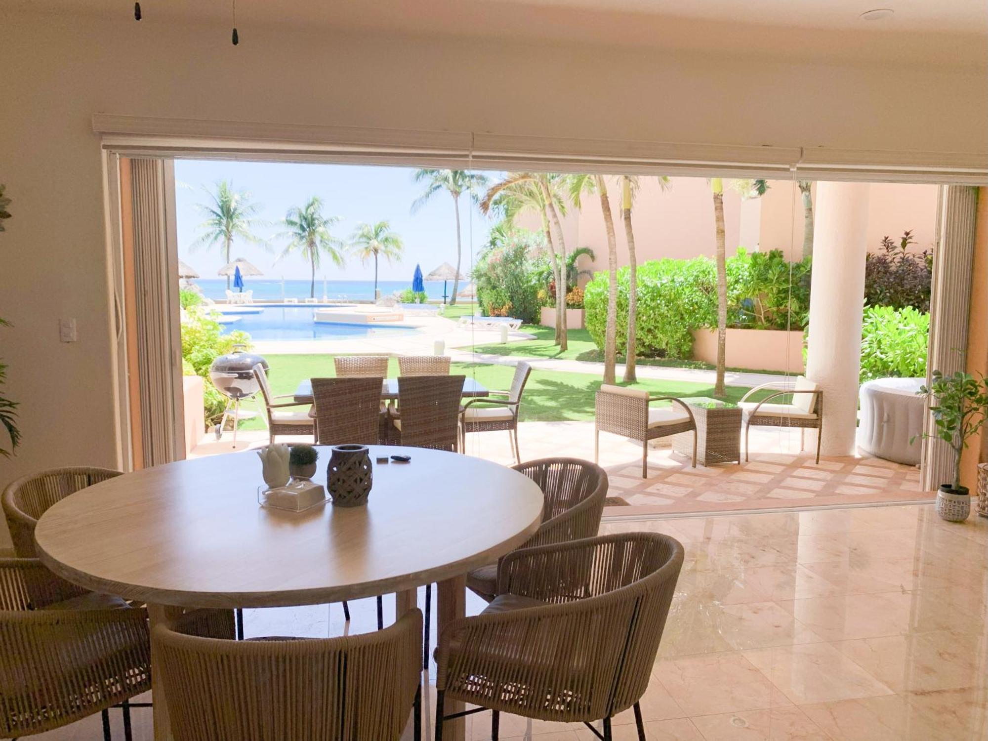 Beachfront Breathtaking Views Apartment Puerto Aventuras