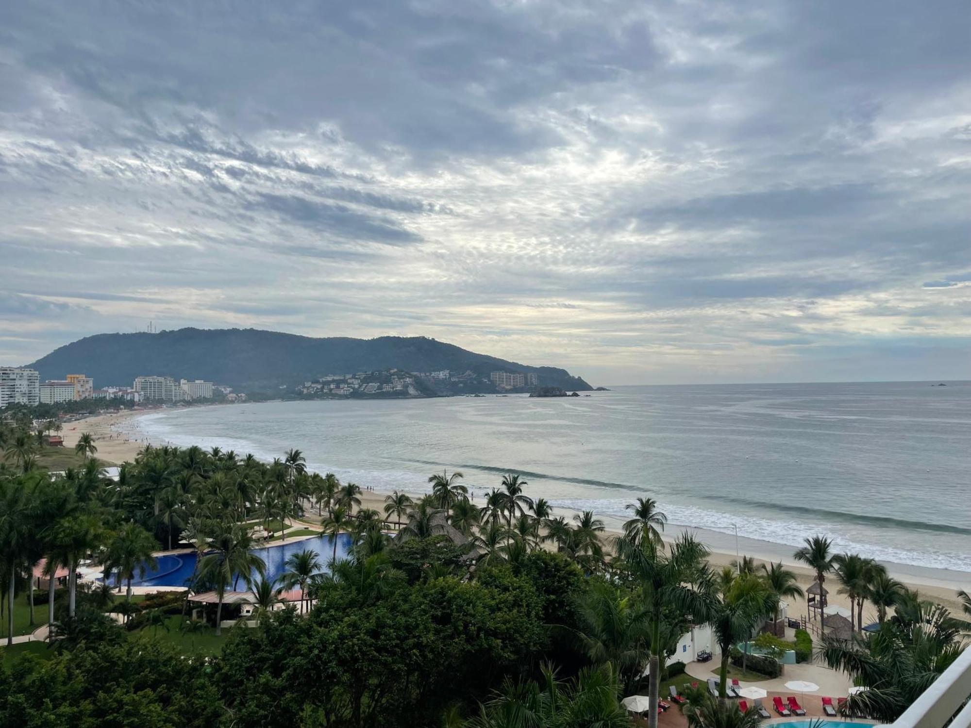 Bay View Grand Marina Ixtapa En Pie De Playa Apartment