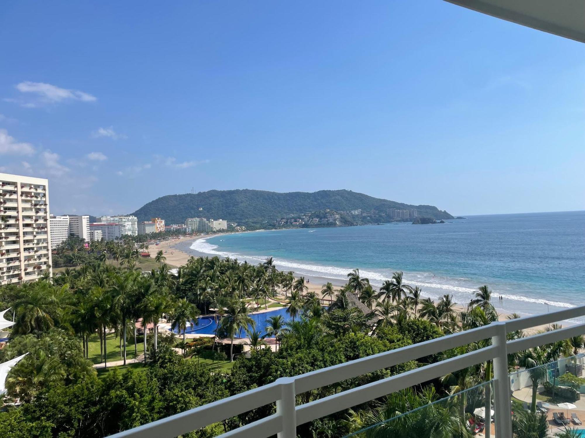 Bay View Grand Marina Ixtapa En Pie De Playa Apartment