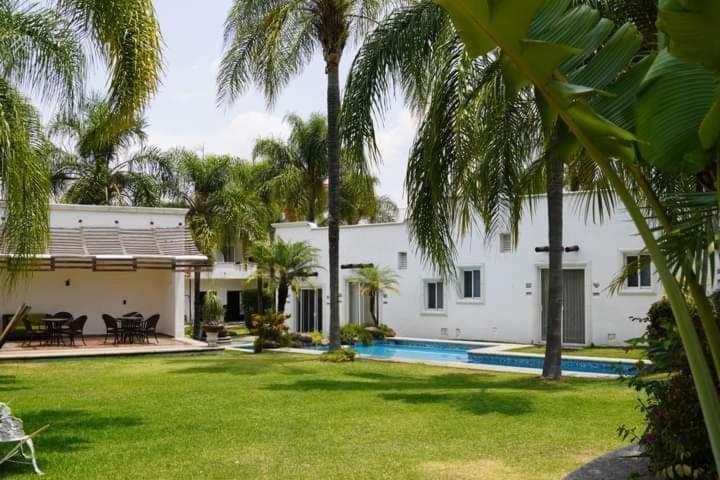 Hotel Hc & Desayuno En Cortesia 4*
