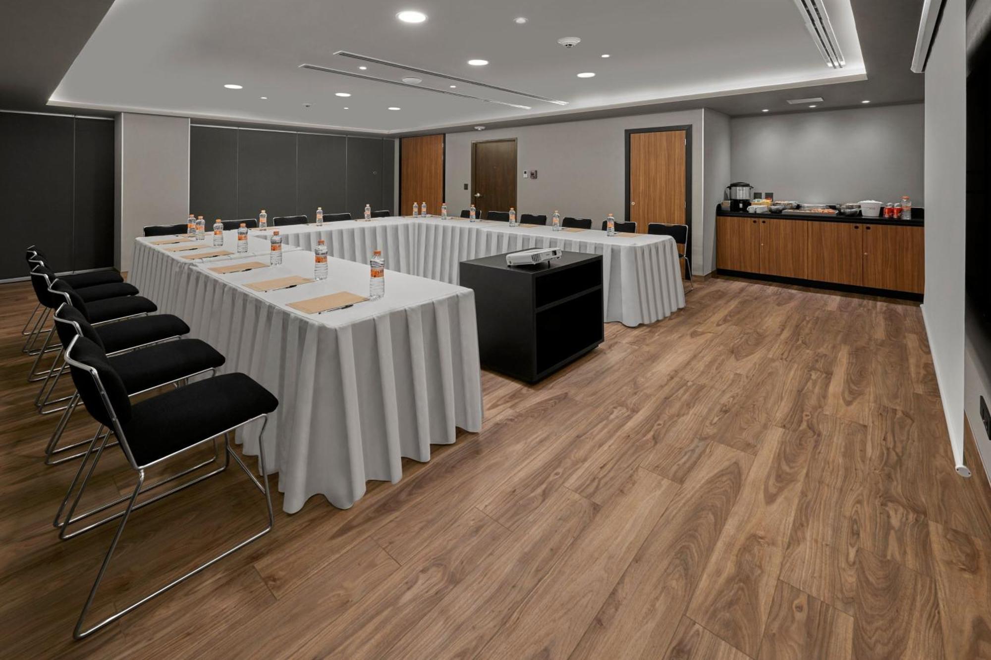 Hotel Express By Marriott Monterrey Lindavista