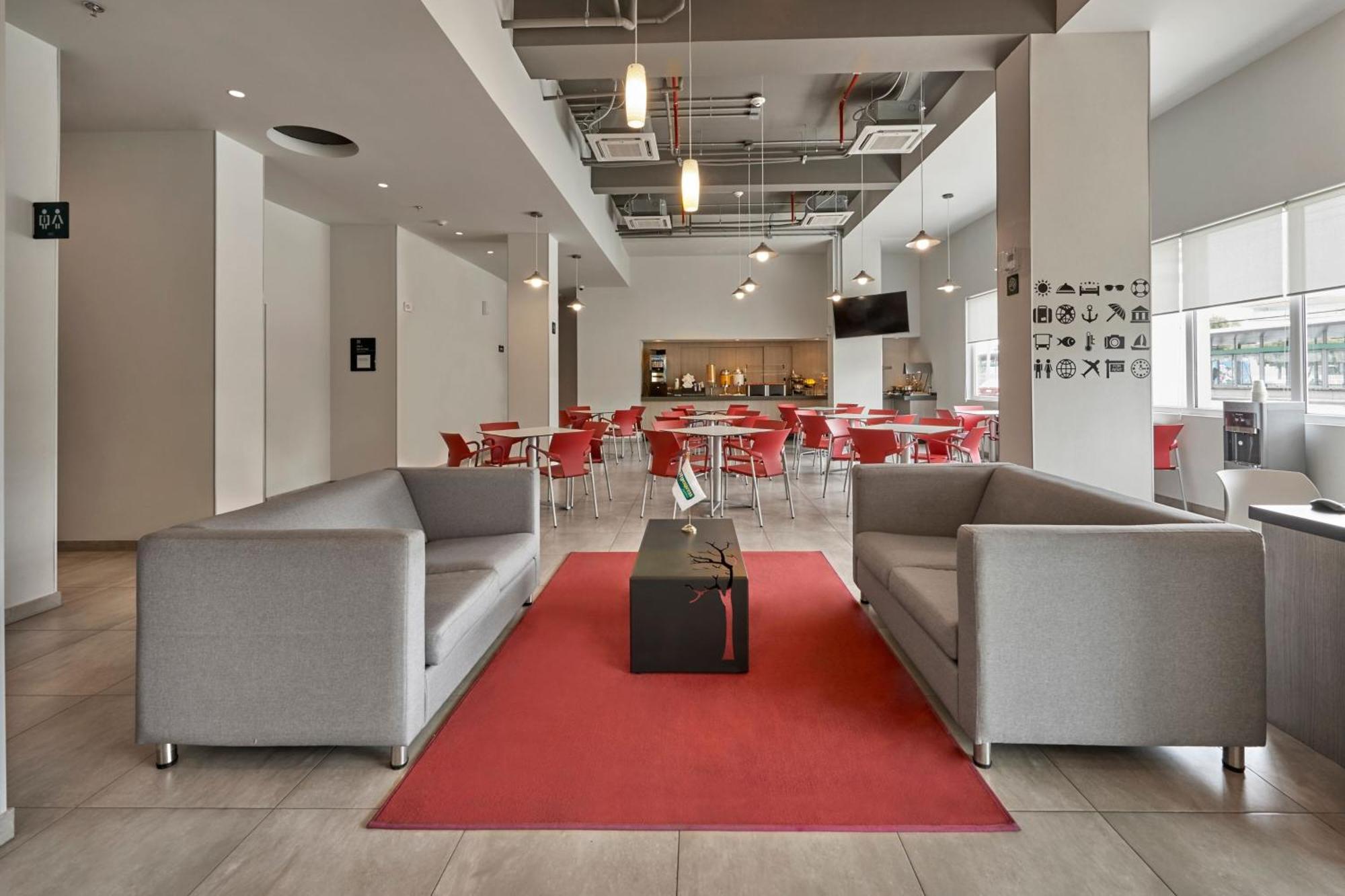 Express Junior By Marriott Aeropuerto Hotel