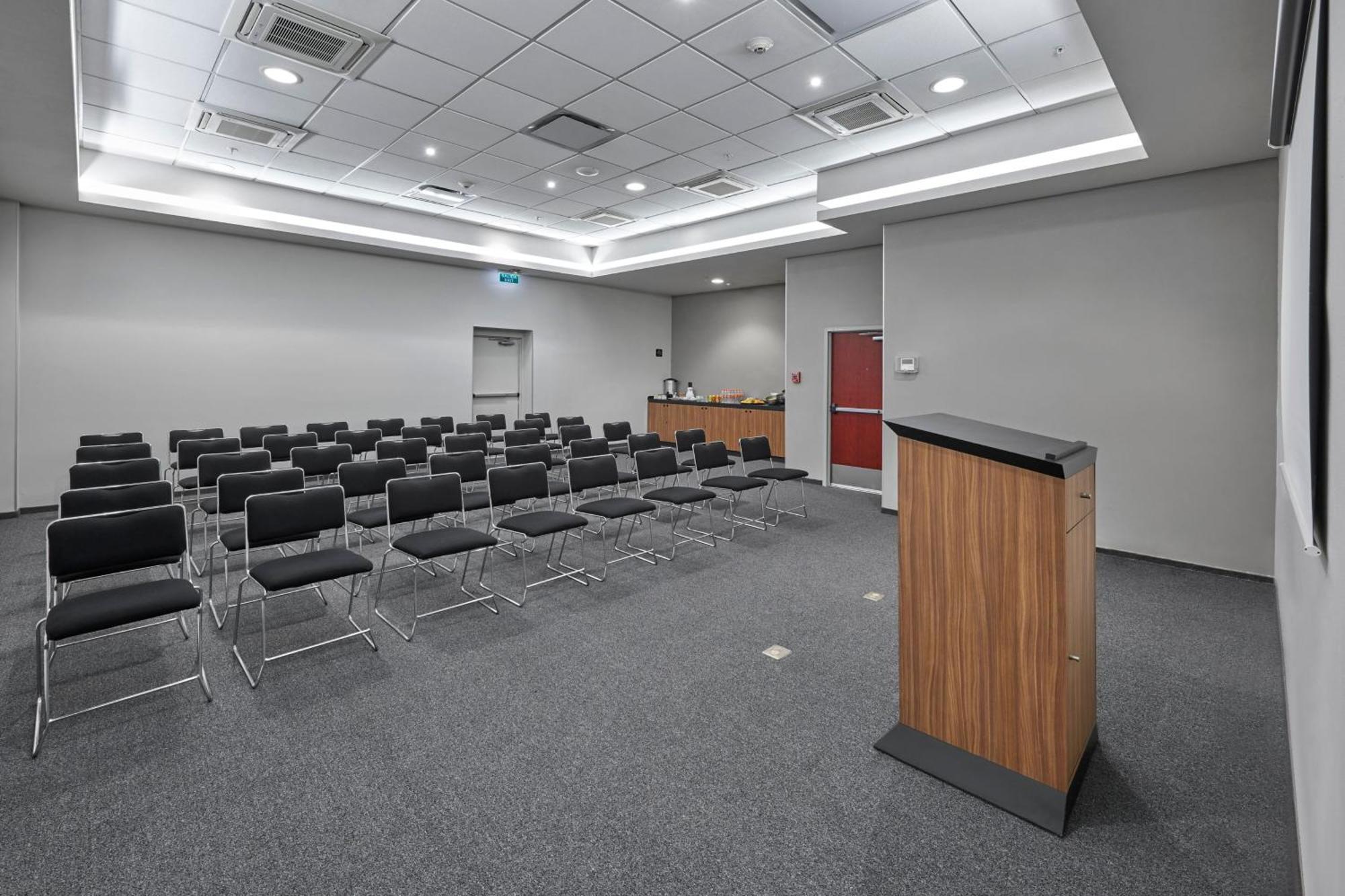 Hotel Express By Marriott 4*