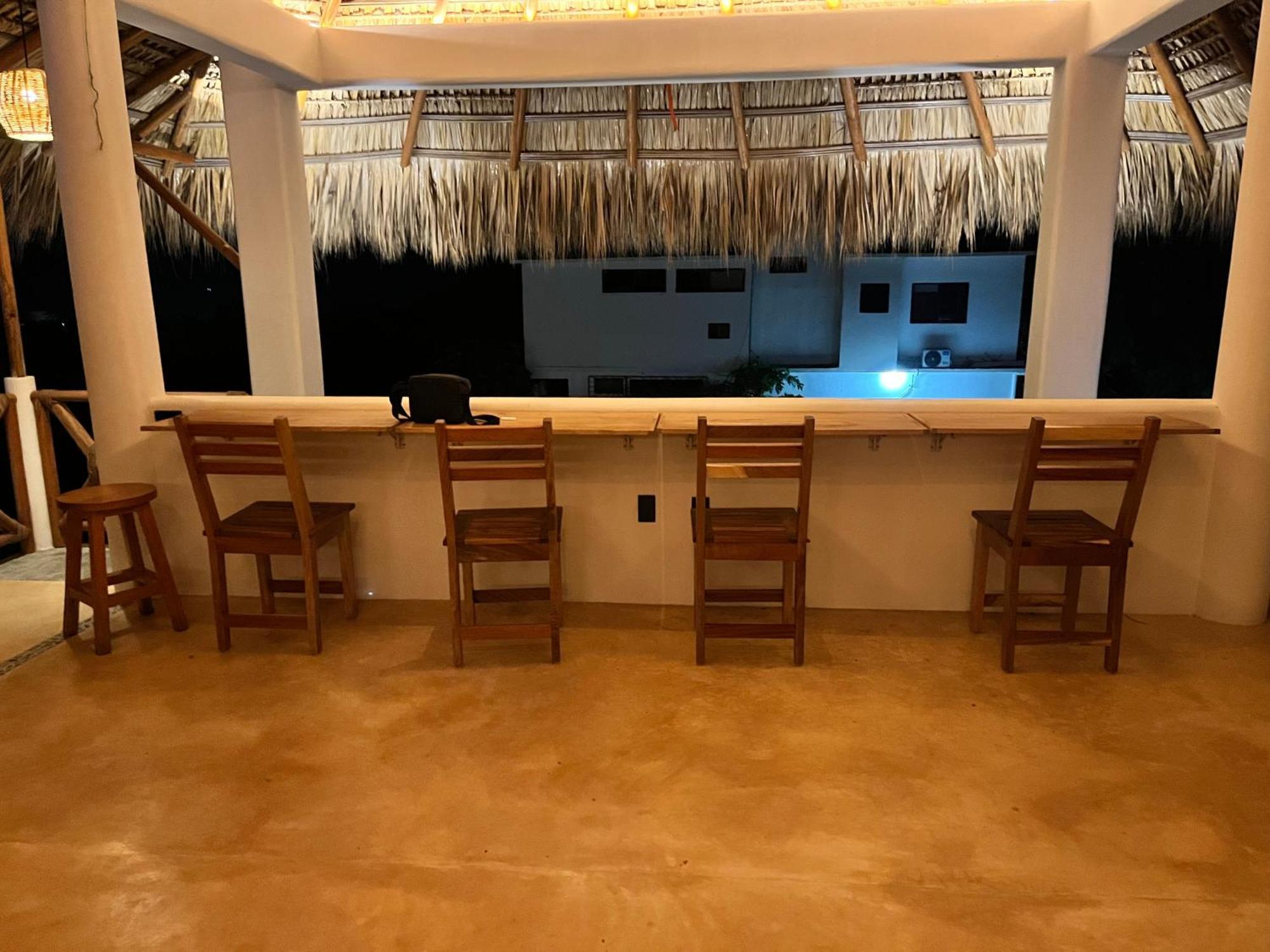New Retreat Style Casa Jubilee With Starlink Brisas de Zicatela