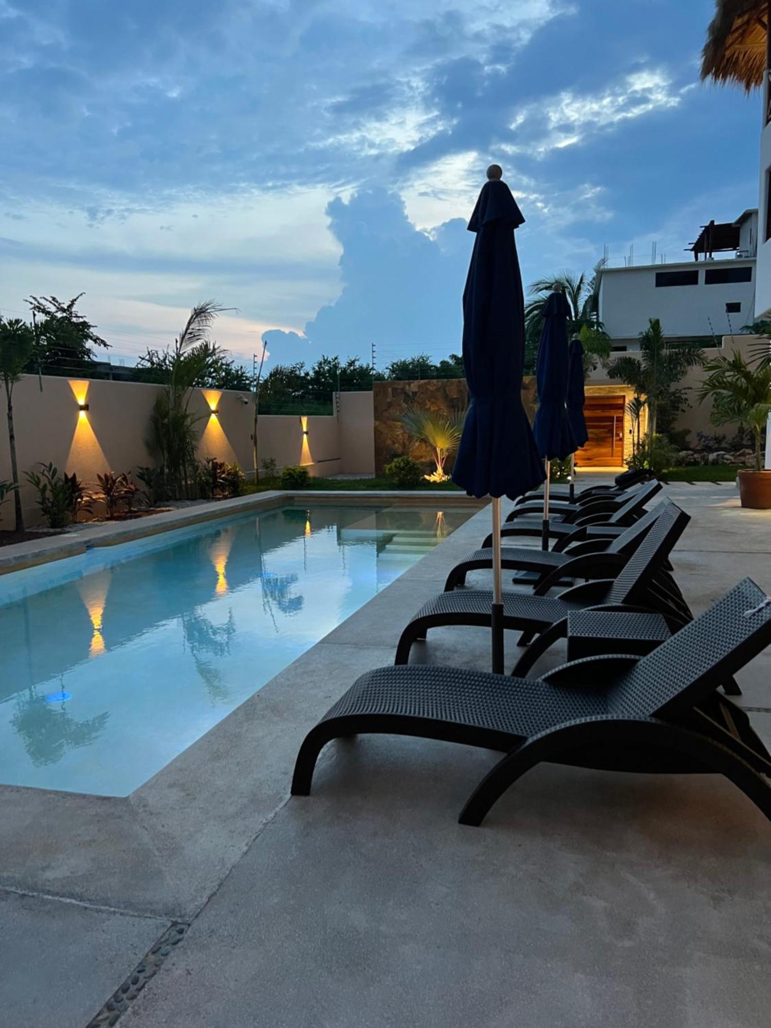 New Retreat Style Casa Jubilee With Starlink Brisas de Zicatela