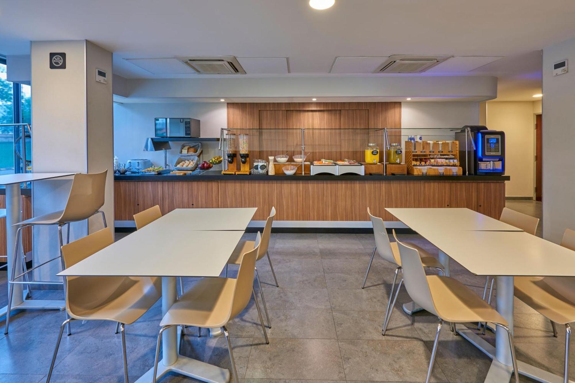 Express By Marriott Hotel 4*