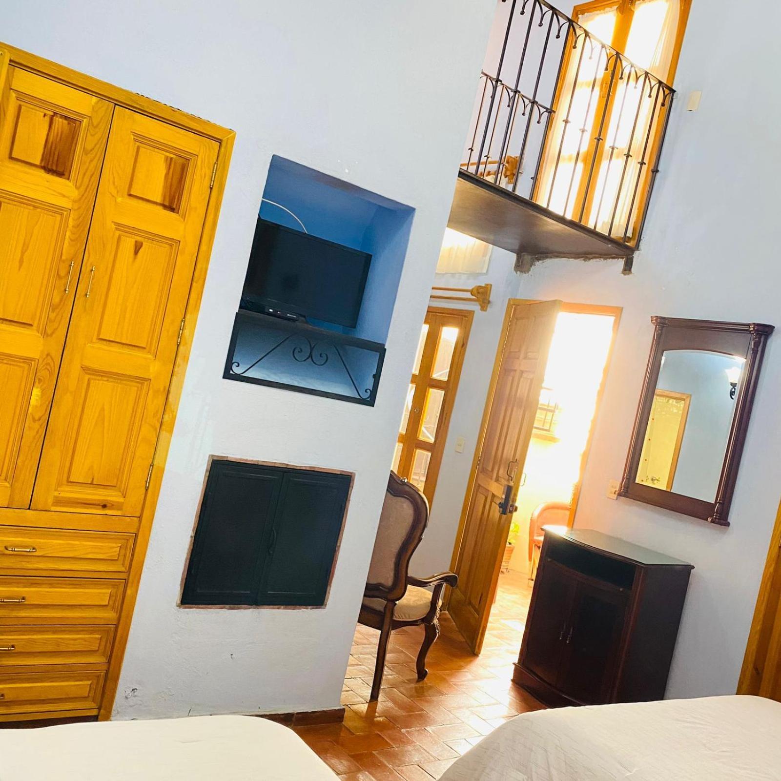 Hotel Antigua Casa De Piedra 5*