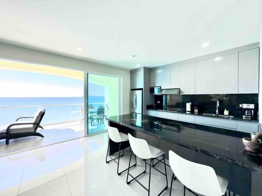 Olas Mar Y Sol 1508 Apartment *
