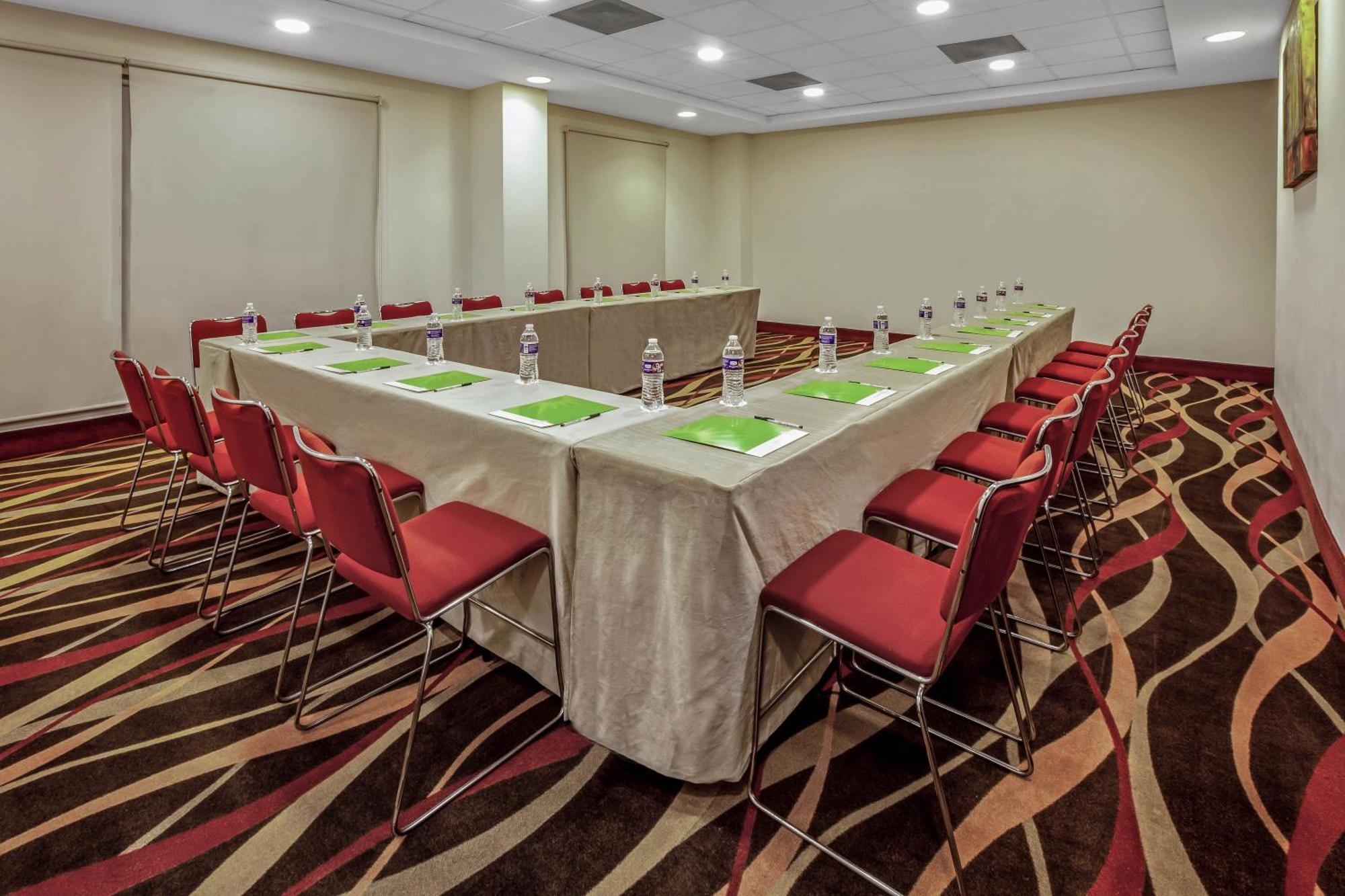 Garden Park Hotel 3*