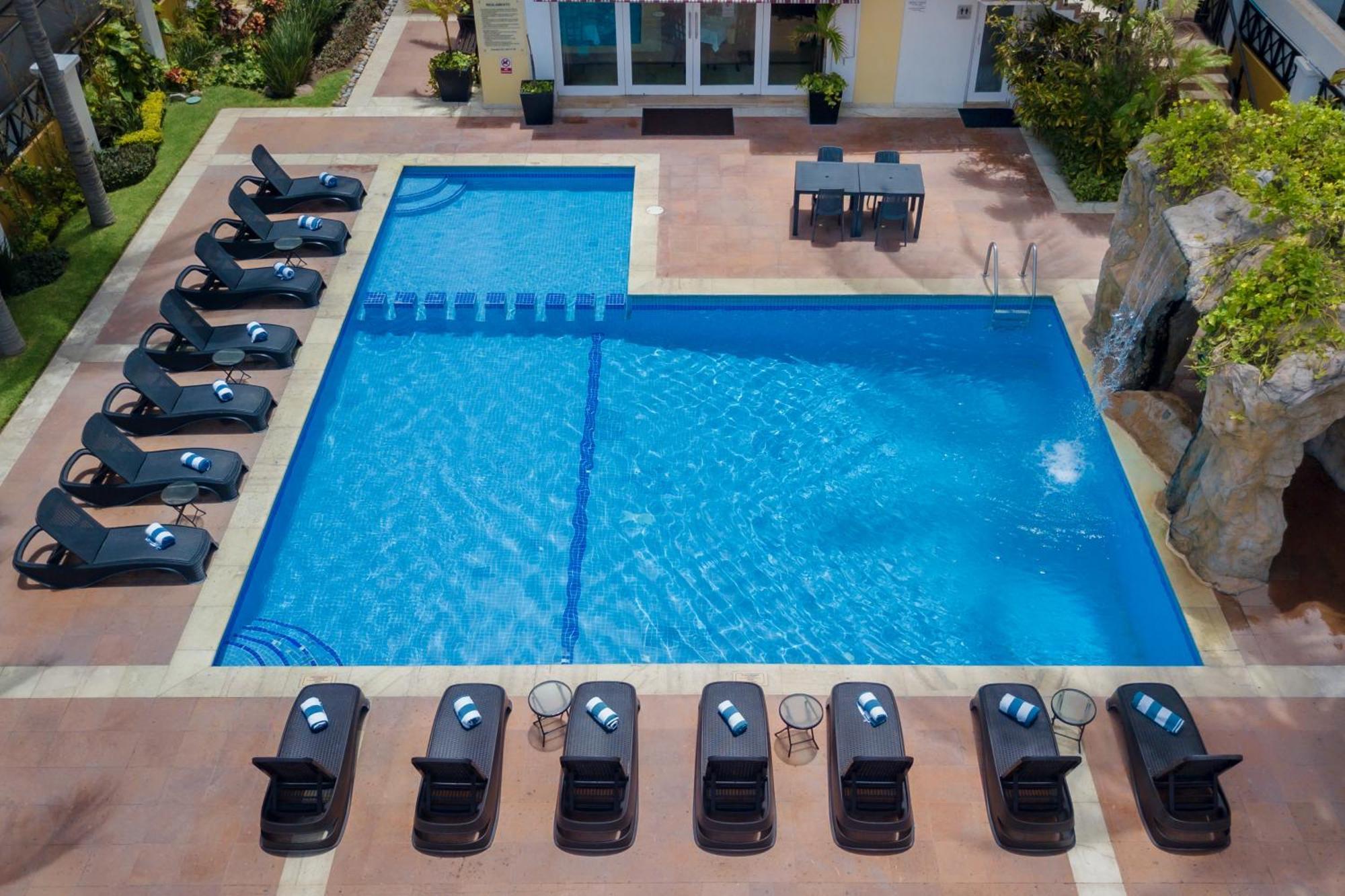 Western Freeman Zona Dorada Mazatlan