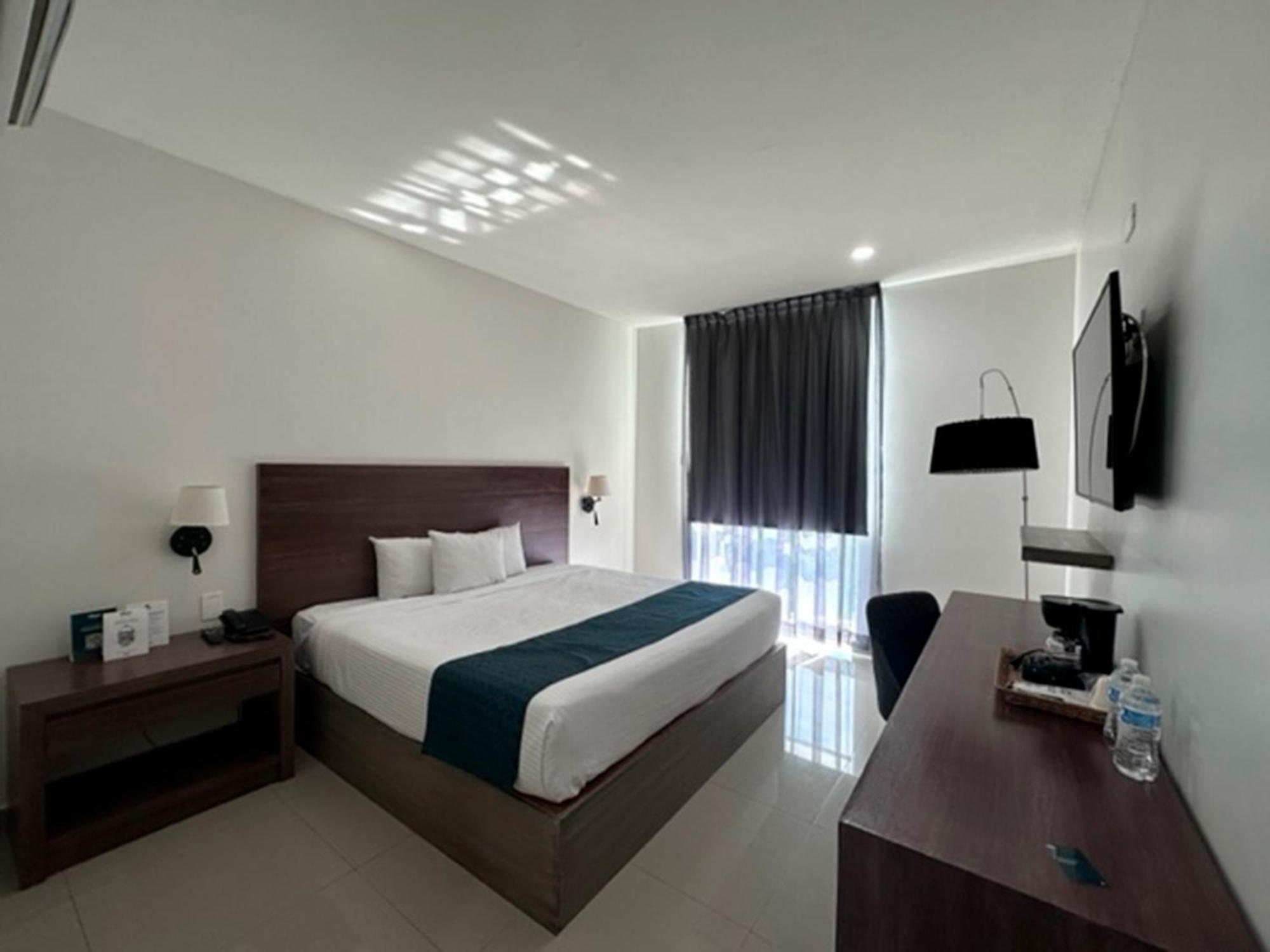 Inhouse Hotel 4*