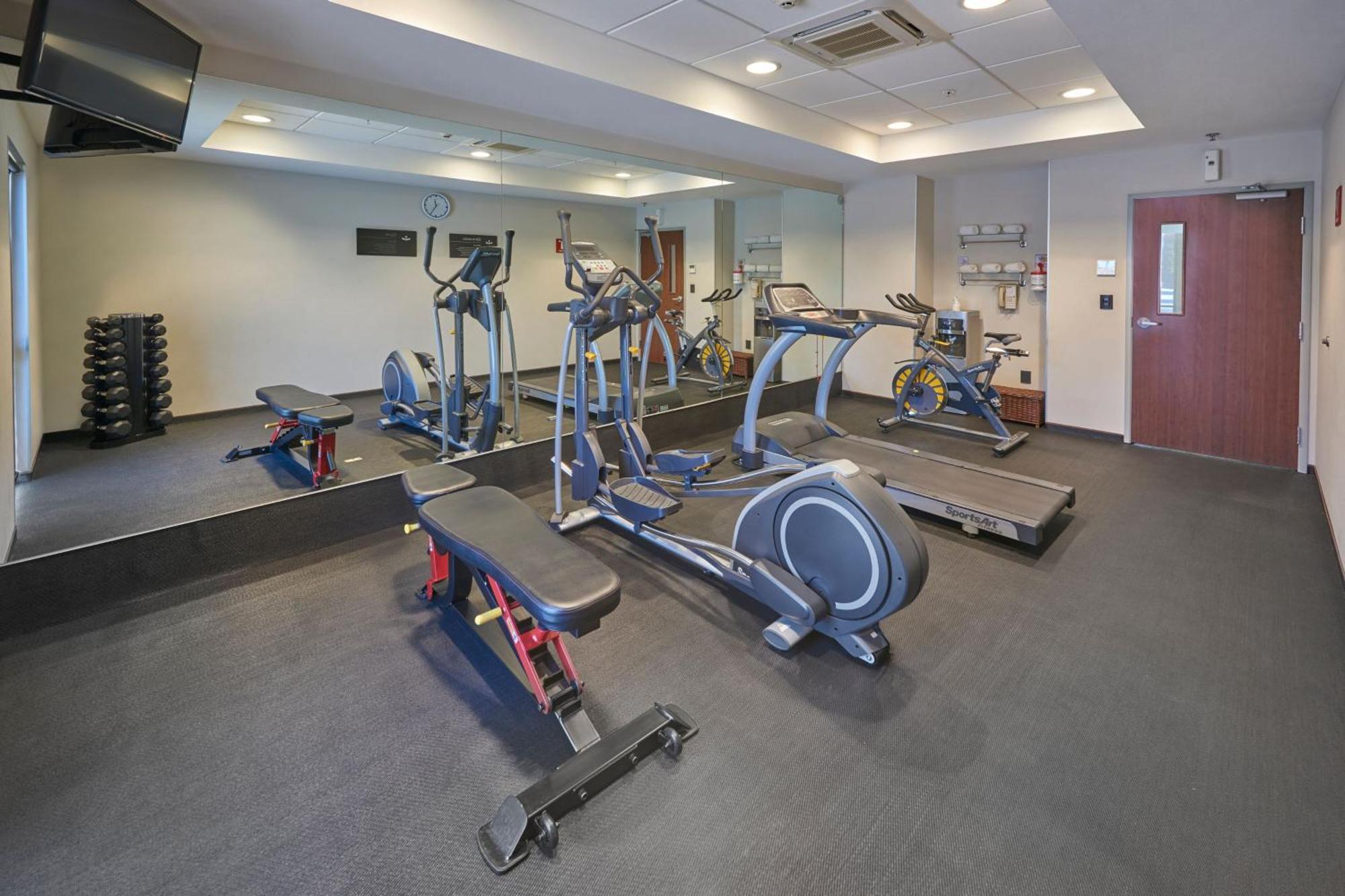 Express By Marriott Rio Hotel 4*