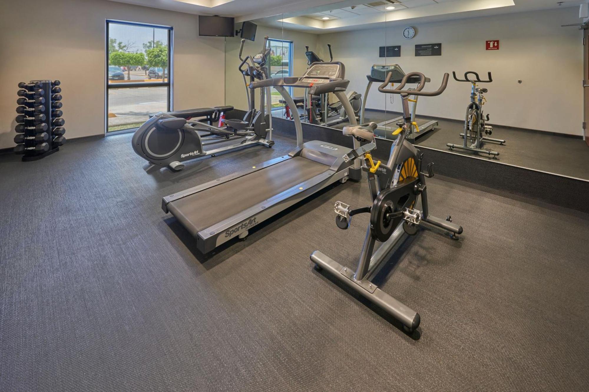 Hotel Express By Marriott Rio 4*