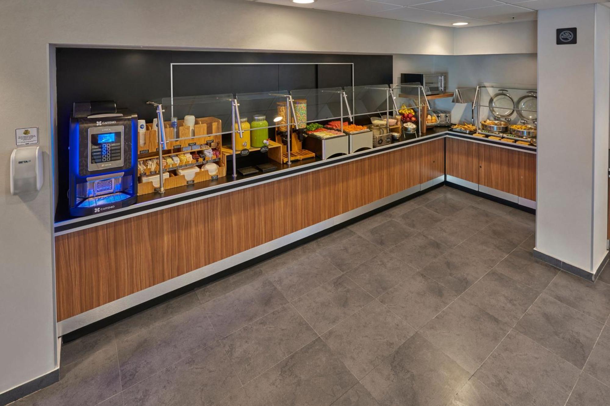 Express By Marriott Rio Hotel 4*