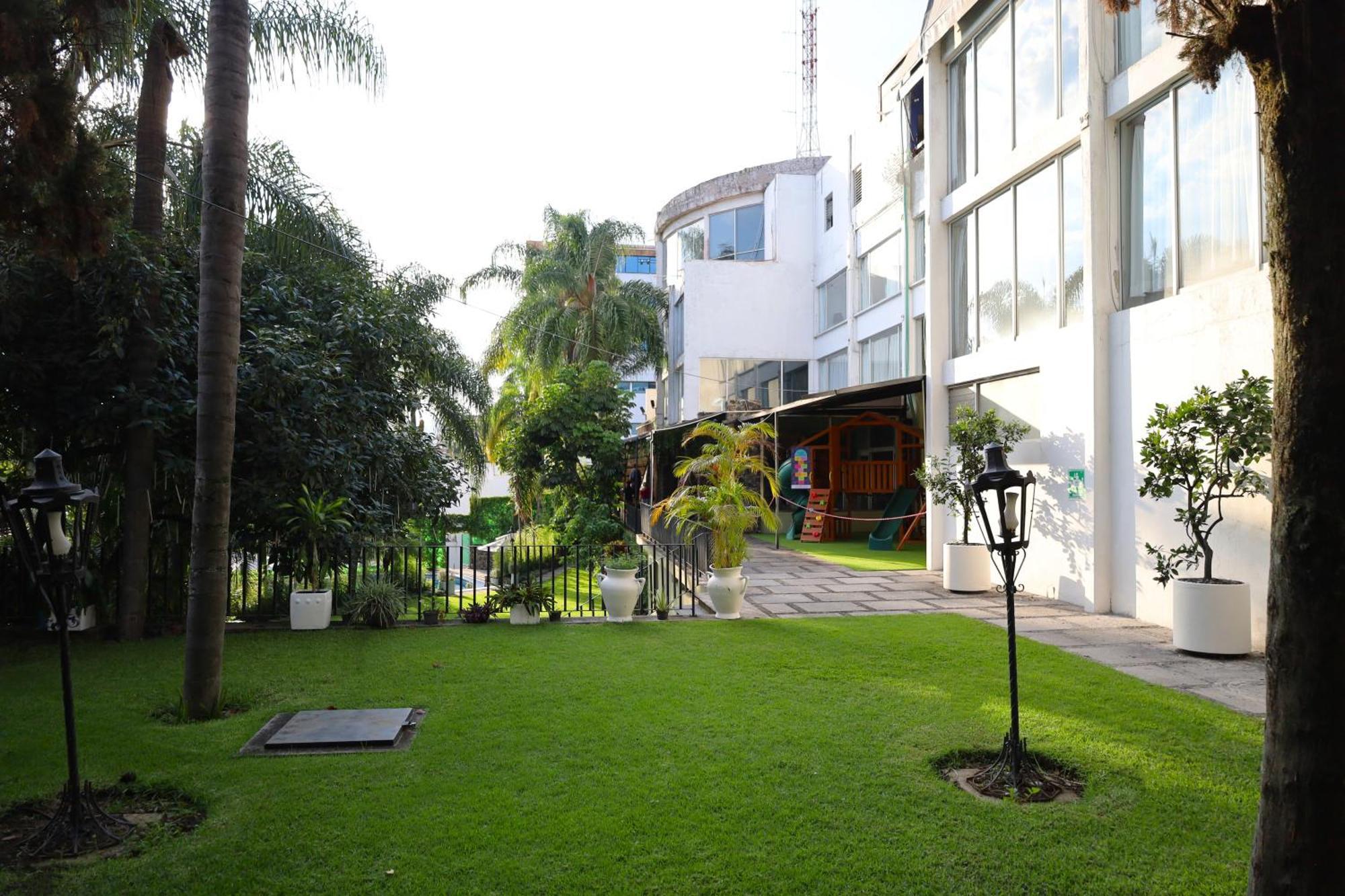 Grand Vista Hotel