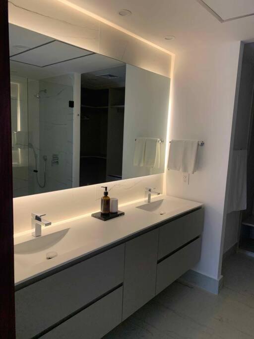 4 Bedroom, Front Flat - Vallarta Apartment *