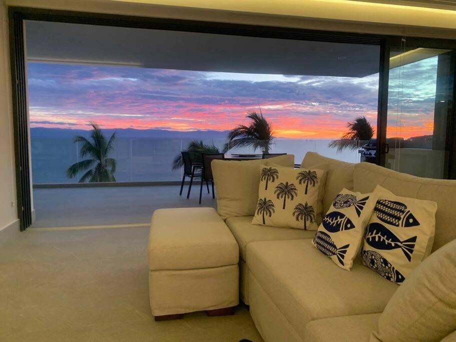 4 Bedroom, Front Flat - Vallarta * Bucerias