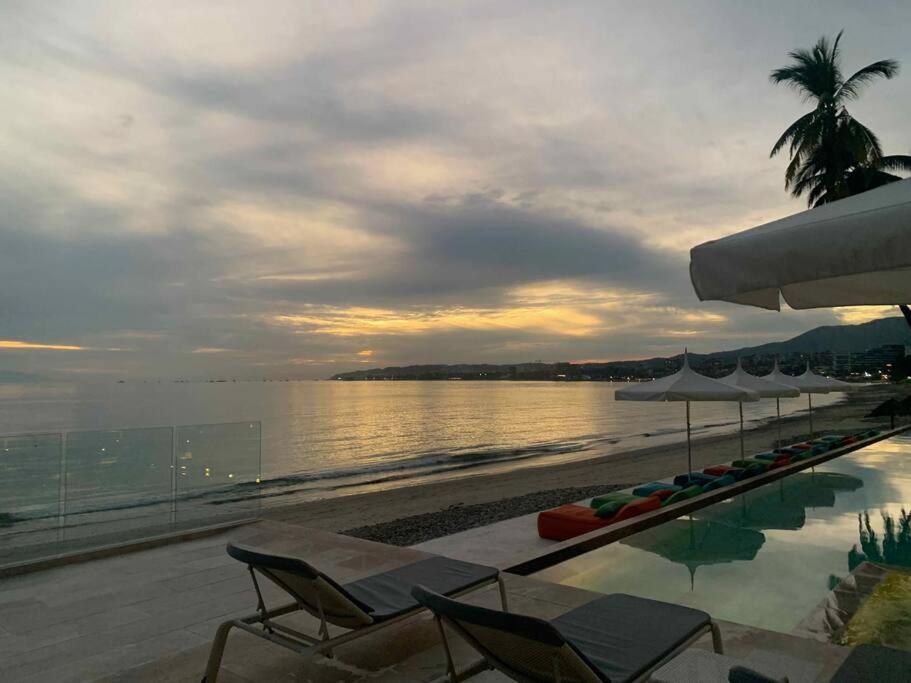 4 Bedroom, Front Flat - Vallarta Apartment *
