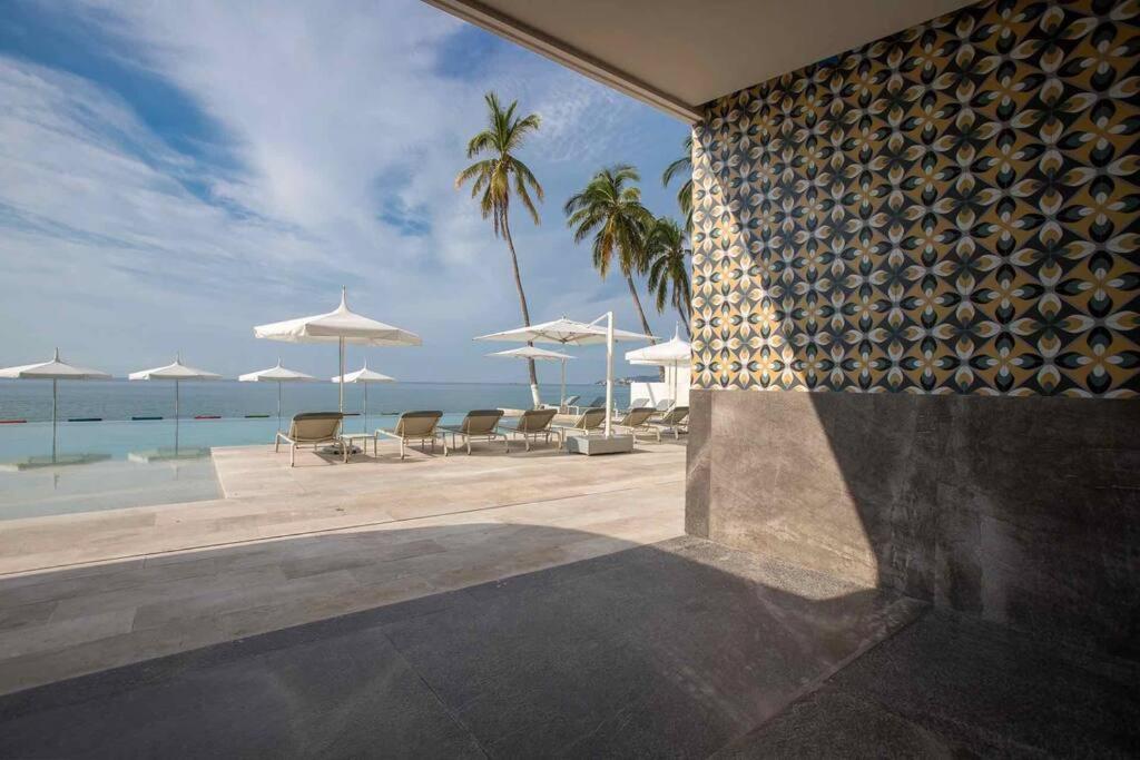 Apartment 4 Bedroom, Front Flat - Vallarta