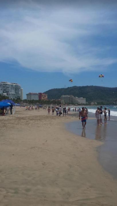 Perfectly Located Spacious With 2 Balconies Ixtapa (Guerrero)